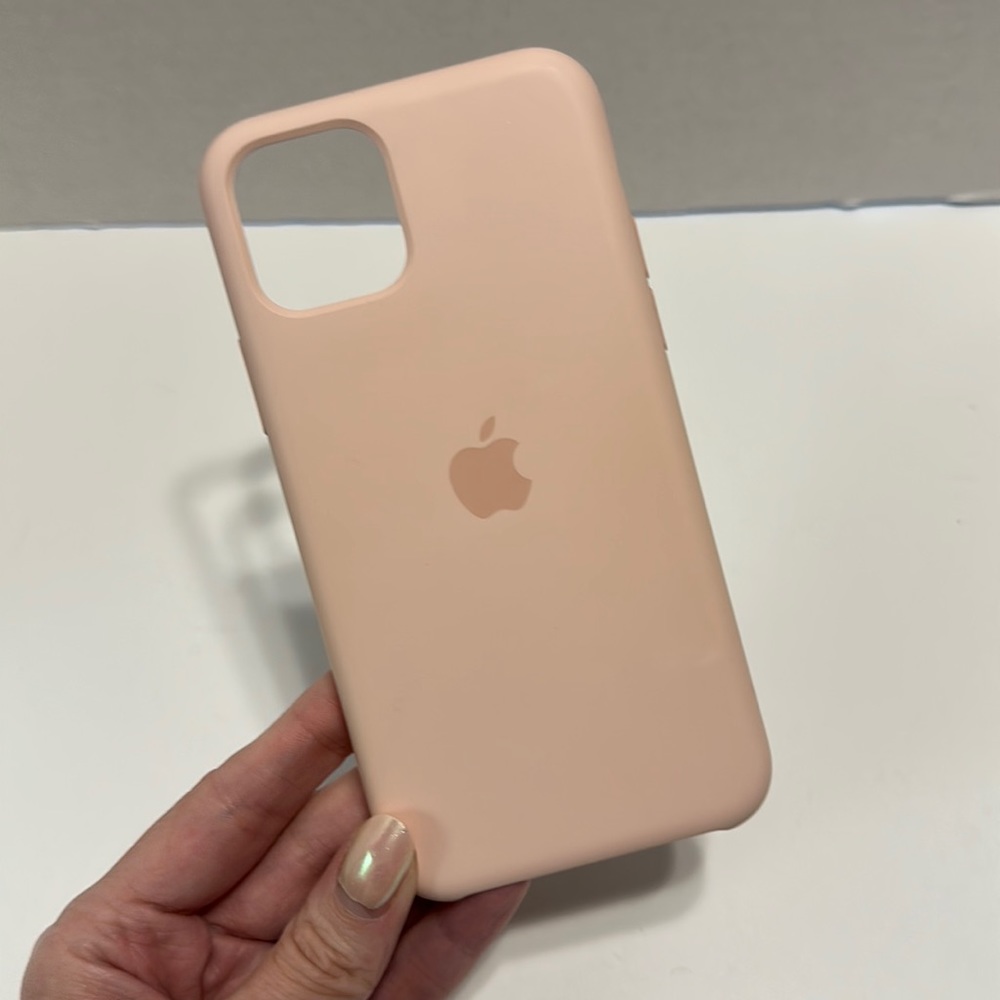 Apple Silicone Case for iPhone 11 Pro in Chalk Pink